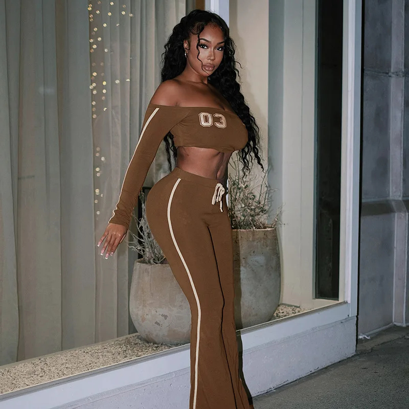 

Женский сексуальный комплект из 2 предметов с буквенным принтом, футболки с открытыми плечами и длинными рукавами, укороченные топы + расклешенные брюки на шнурке, тонкий повседневный уличный костюм