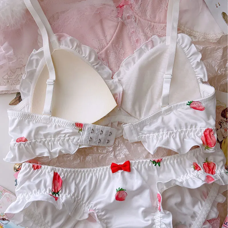 Lencería de estilo dulce japonés para niña, conjunto de bragas con sujetador de fresa, sujetadores de puro deseo, conjunto de ropa interior con lazo Kawaii
