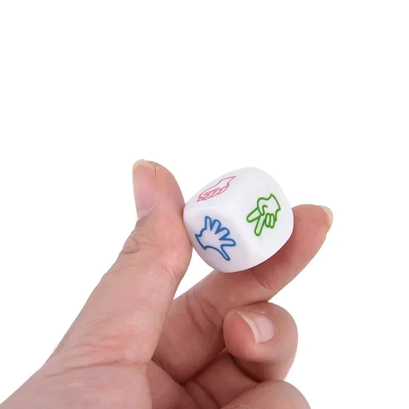 1PC Spiel Würfel Kreatives Design 2*2 cm Finger-Ratespiel KTV Bar Familie Party Spiel Spielzeug Rock papier Schere