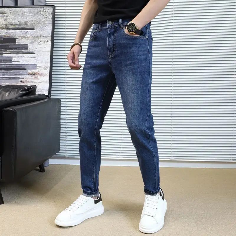 عالية الجينز الرجال العصرية الرجال 2025 سليم صالح أقدام صغيرة بنطال مرن بسيط ومتعدد الاستخدامات الكورية غسلها شعبية الرجال الخريف السراويل #3