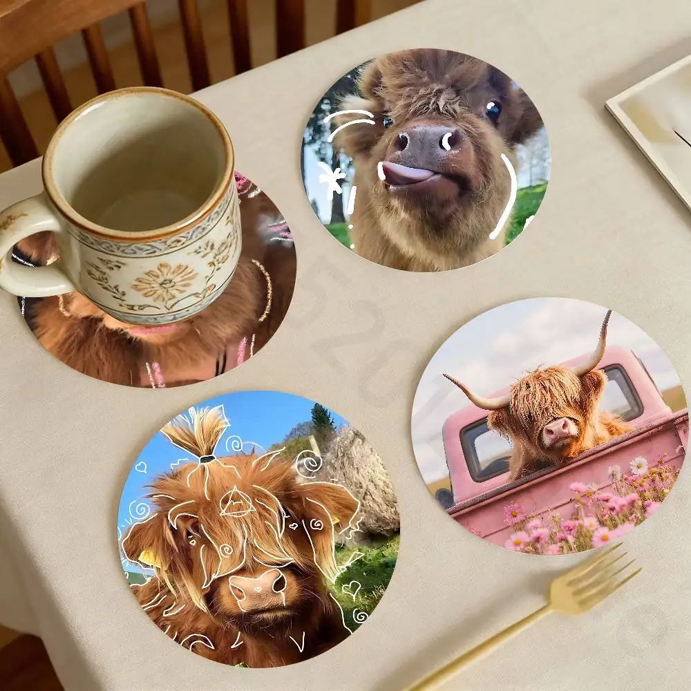 

Cute Highland Cow Wooden Theme Desktop Heat Mats Home Decor Coffee Mug Coasters For Office Restaurant