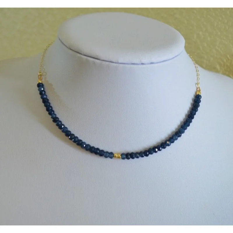 

Beautiful Natural Blue Sapphire Faceted Choker Necklace Yellow Gold Handmade