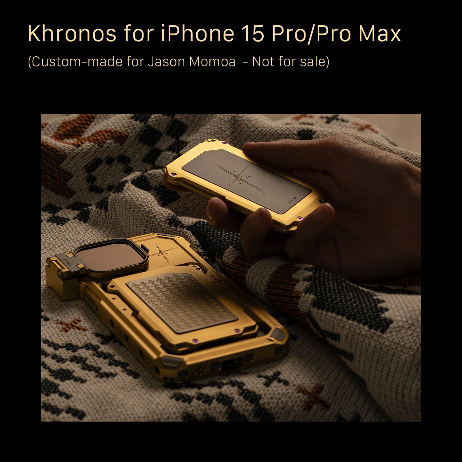 TILTA Khronos x On the Roam Cage Kit لهاتف iPhone 16 Pro/Pro max Kit iPhone مع حافظة بطاقات مغناطيسية - ذهبي