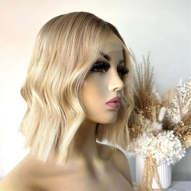 

Женские парики: синтетический HD-парик с кружевной передней частью, светло-пепельно-золотистый блонд омбре, короткий волнистый боб, с предварительно проработанной линией роста волос, для вечеринок, повседневной носки и косплея