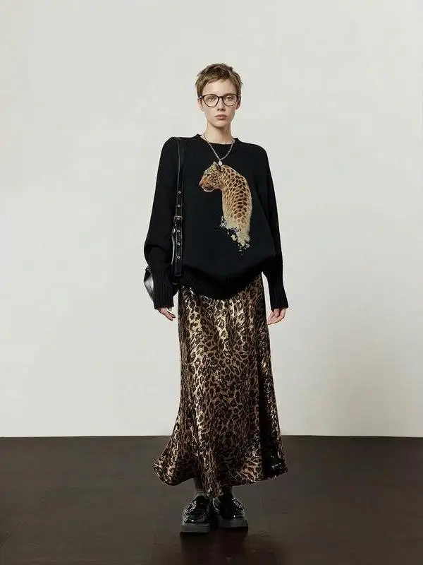 

Вязаный свободный повседневный женский свитер Bla, новинка зимы, с V-образным вырезом, длинный рукав, топ с леопардовым принтом Zhou Li Wu