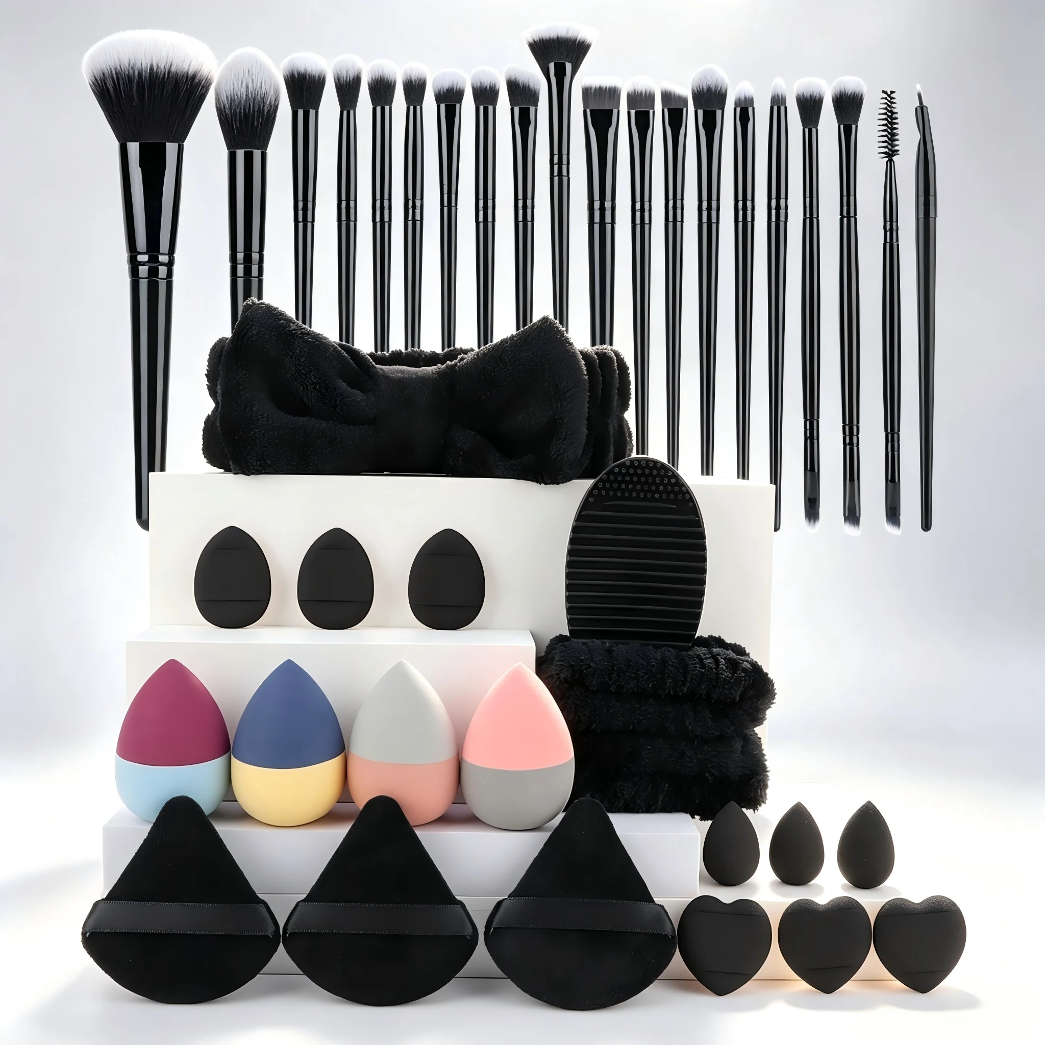 40Pcs Black Makeup Brushes Set Professional Makeup Kit Multi-functional Makeup Tool Set with Facial Makeup Accessories