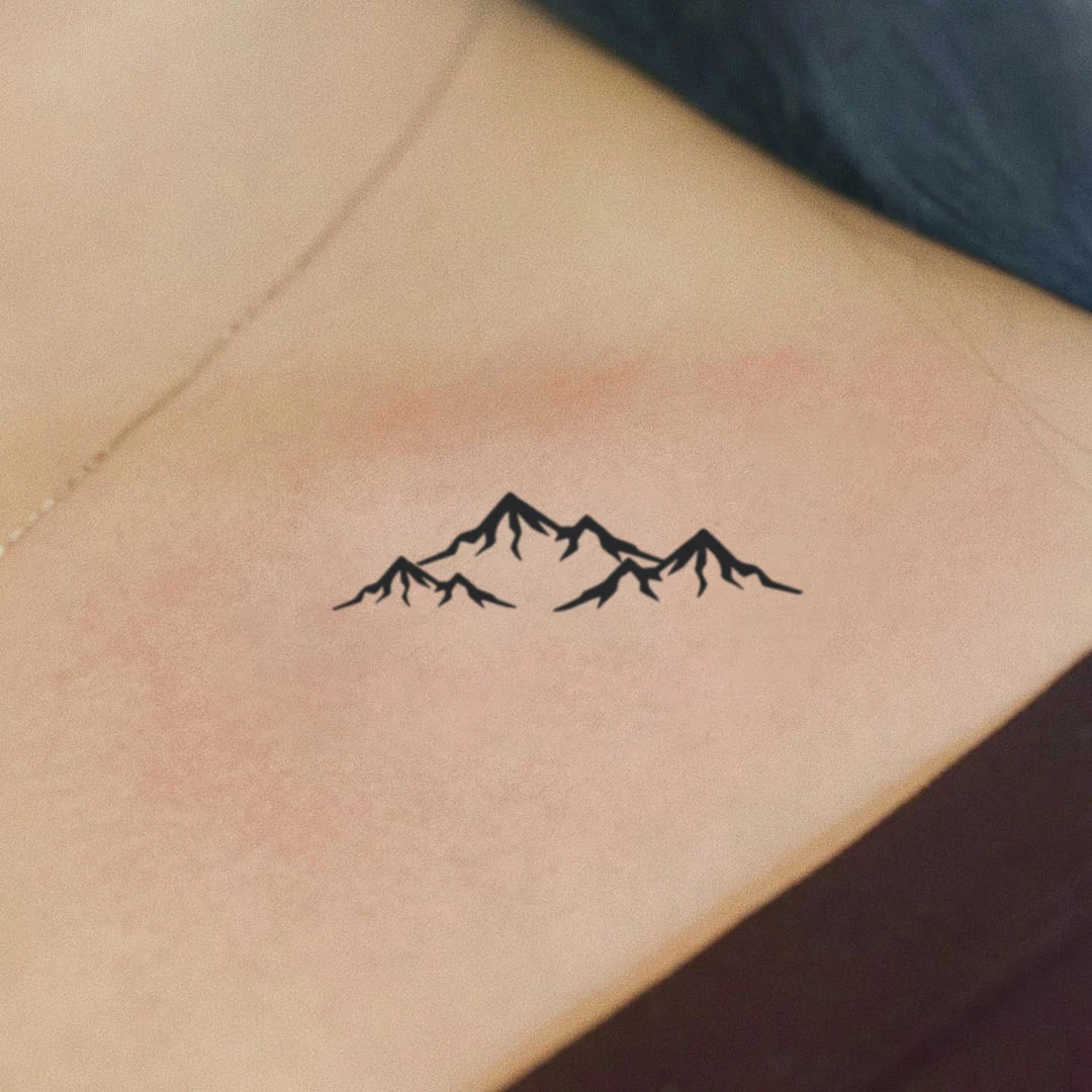 Tatuajes Temporales geométricos negros para mujeres y hombres, diseño de montaña con personalidad, tatuaje falso para cuello, brazo, mano, cuerpo y