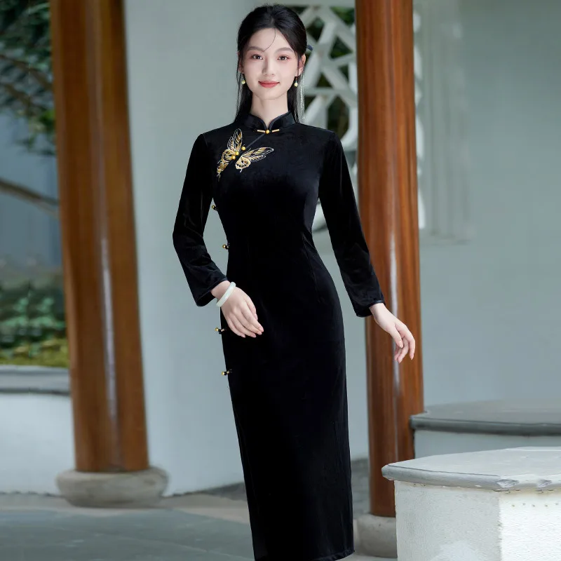 

Черное длинное платье Cheongsam в китайском стиле с короткими рукавами, новинка 2023 года для молодых женщин, облегающее весенне-осеннее платье Ципао в стиле ретро