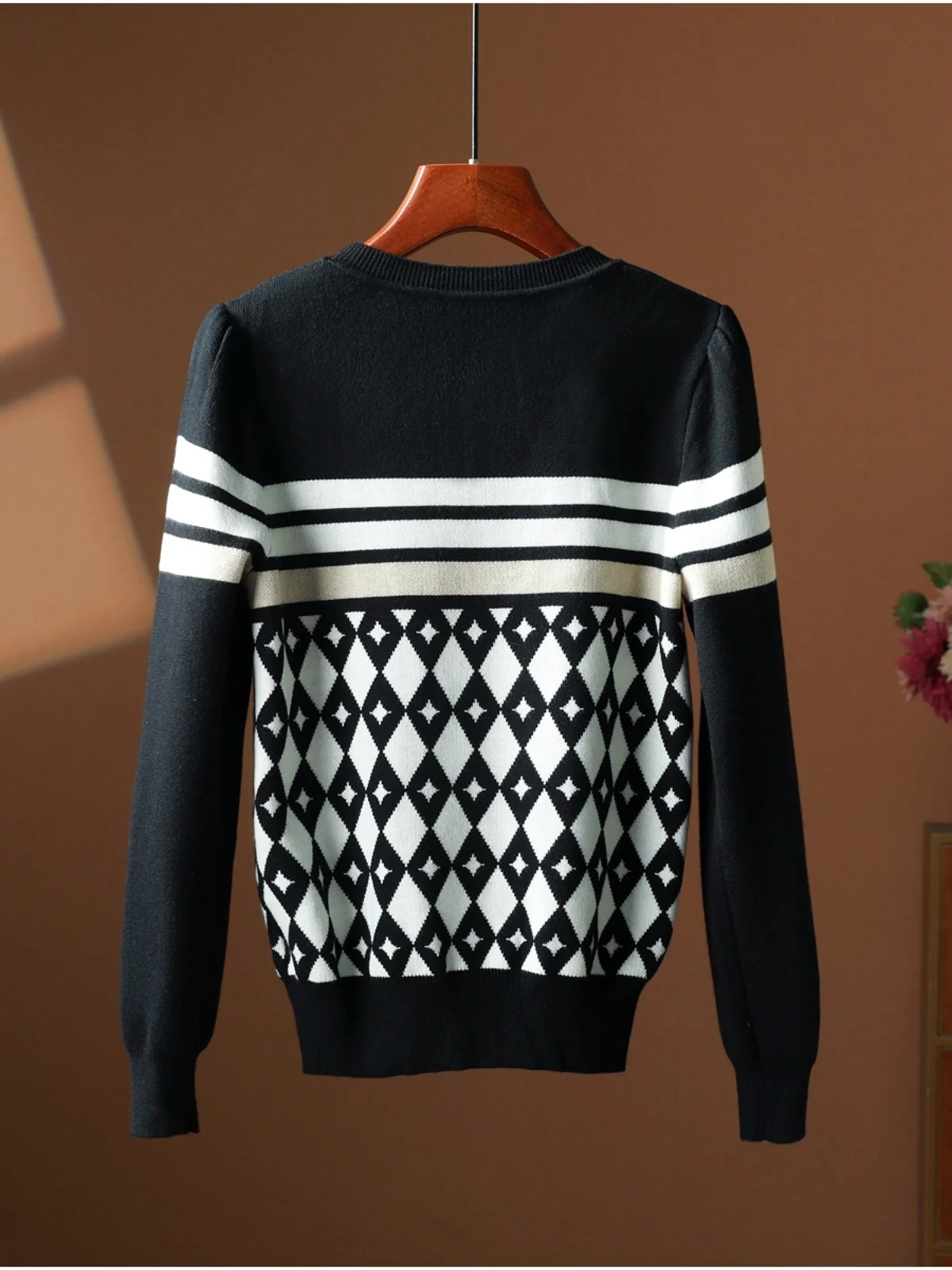 H-시리즈 여성 니트웨어 울 블렌드 컬러 블록 베이스 레이어 스웨터 다용도 레이어링 캐시미어 울 버튼 라운드 넥 풀오버