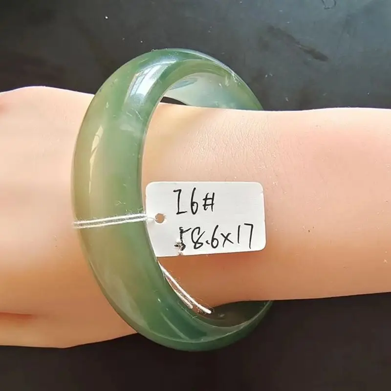 Xiu Jade 180 high-quality, lake- bottle-bottom green graduation-grade bracelet