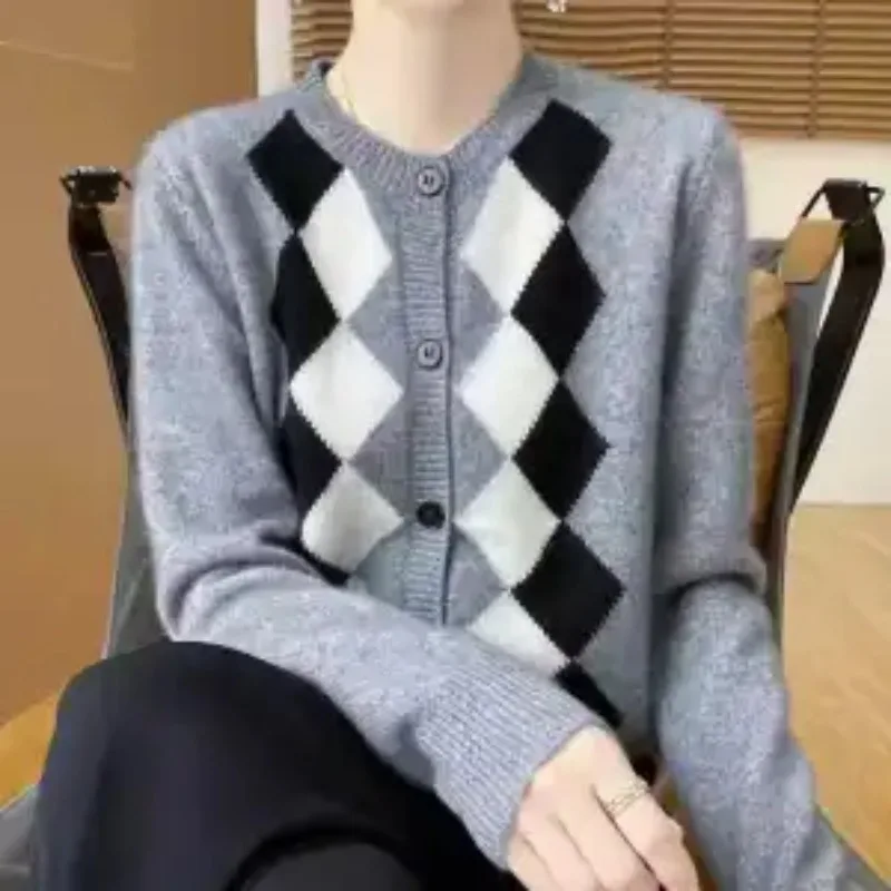 2025 New Autumn Cardigan Women's Diamond Checkered Color-blocked Sweater Jacket Loose Knitted Sweater Outer Top