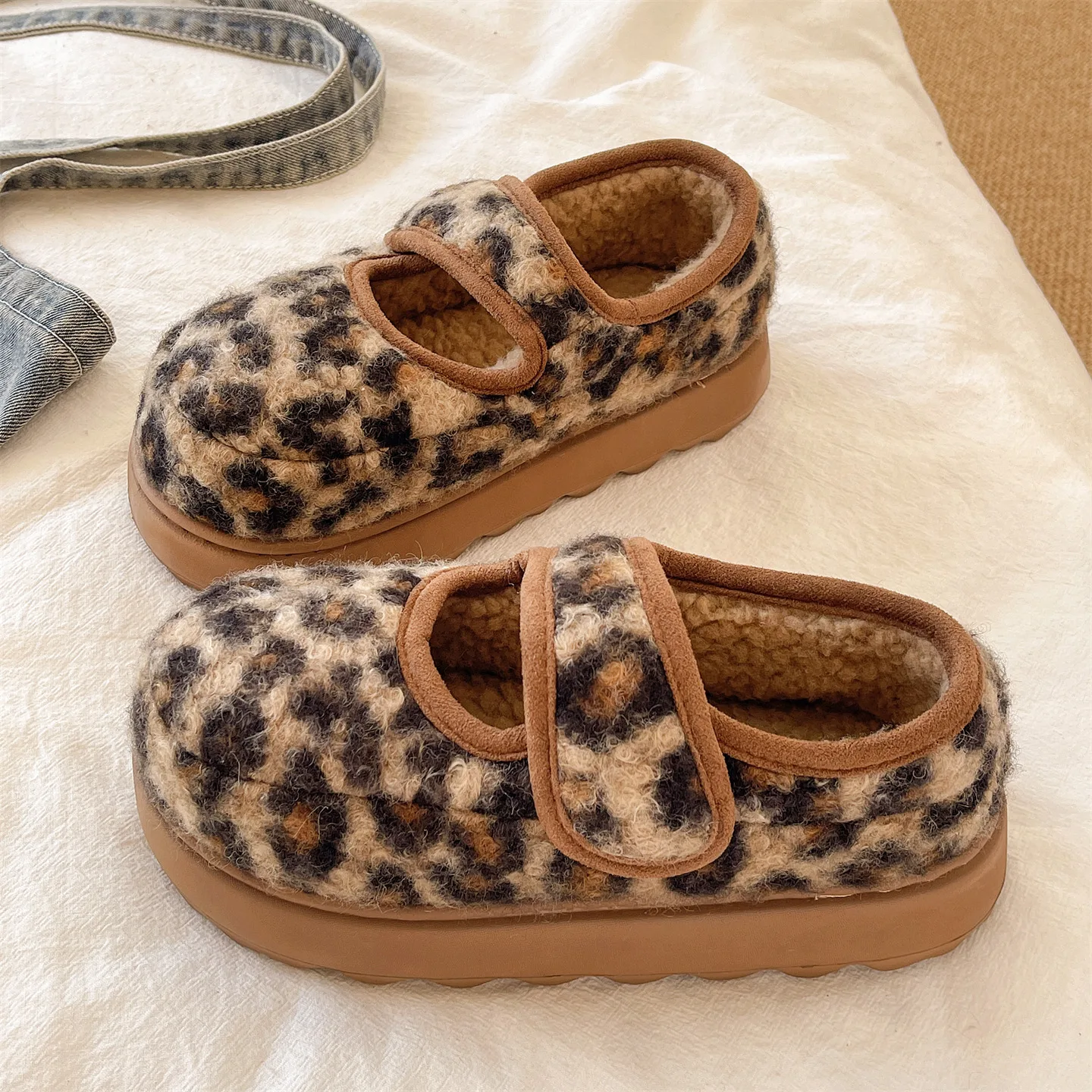 

Faionable Leopard Print Slip-On Cotton Slippers Women's Winter Indoor Home Fce Lined Warm Outdoor Wearable Blo Heel Co...