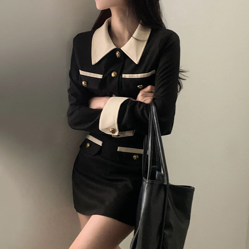 

Xiao Xiangfeng Two-piece Set of Lapel Color Matching Short Jacket for Women+A-line Slim Wrap Buttocks Skirt