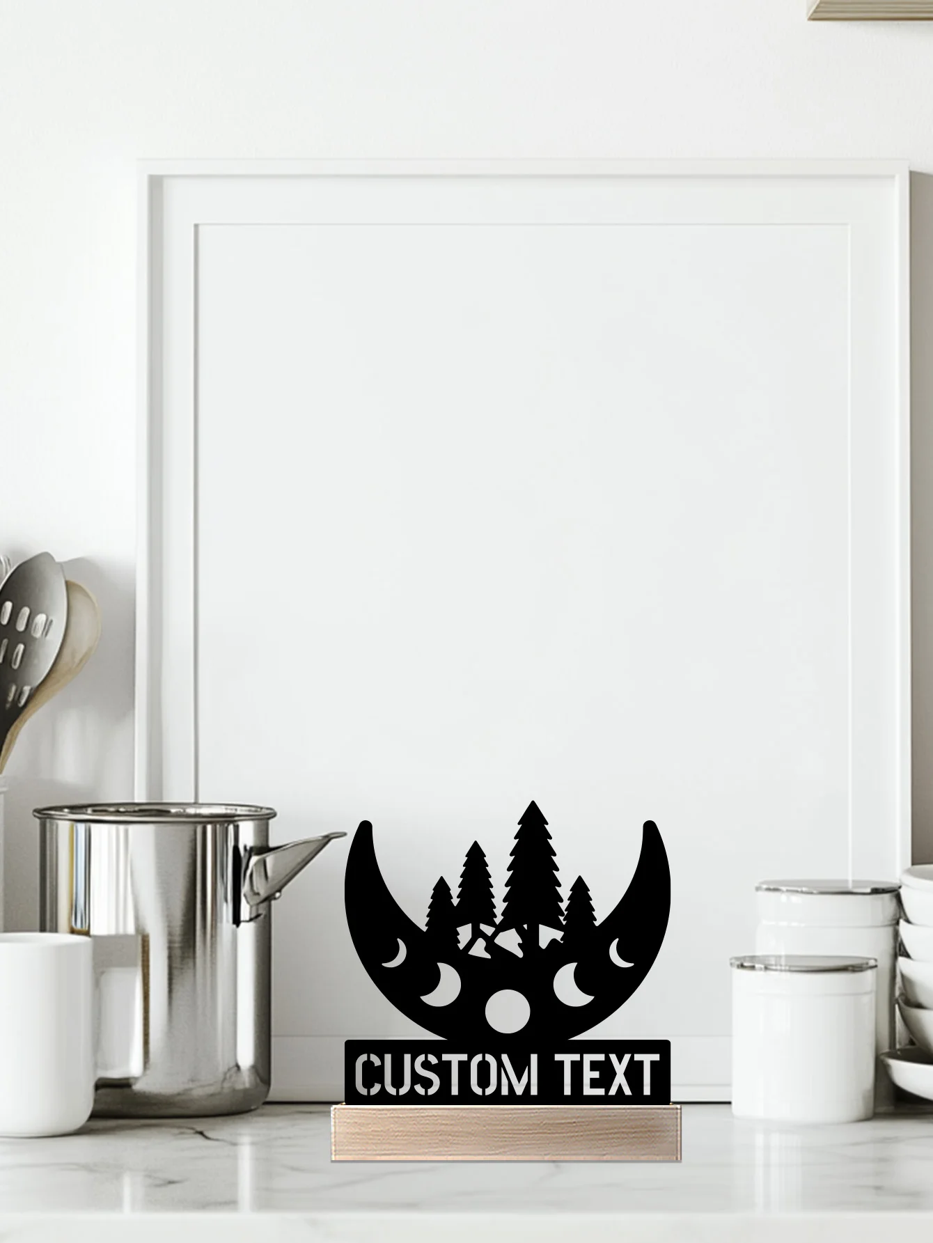 1pc luna fresca con foresta Nome personalizzato Statua di latta Ornamento in metallo con base in legno Scultura in ferro Artigianato con base in legno Ufficio