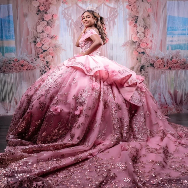 Abito da ballo rosa lucido Abiti Quinceanera con spalle scoperte Applique con paillettes Perline di fiori Tull Festa di compleanno Abito dolce 16 Vestid