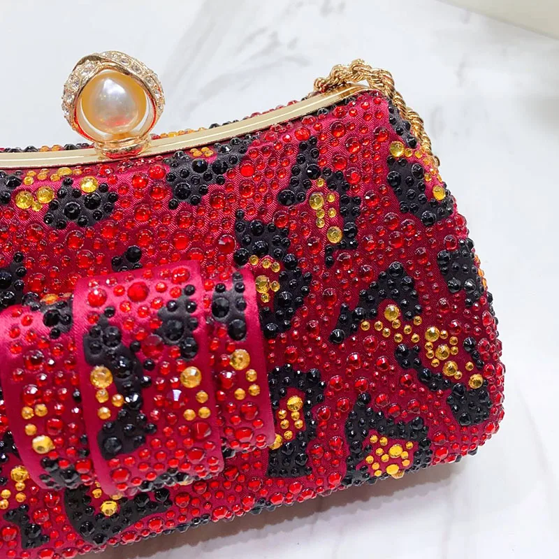 Fashionable Italian Designer 2024 Luxury Elegant Pearl Chain Clutch Bag Bright Diamond Print Summer Party Dinner Women's Red Bag