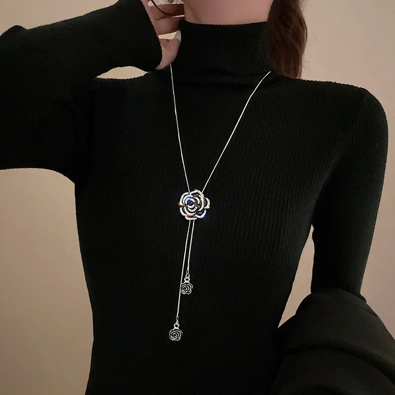 Classic Simple Black Rose Long Tassel Sweater Chain Necklace for Women Vintage Temperament Zircon Flower Pendant Party Jewelry