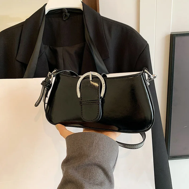 

2024 new baguette bag women's dinner bag shoulder bag pack cosmetics storage Fashion bright PU material