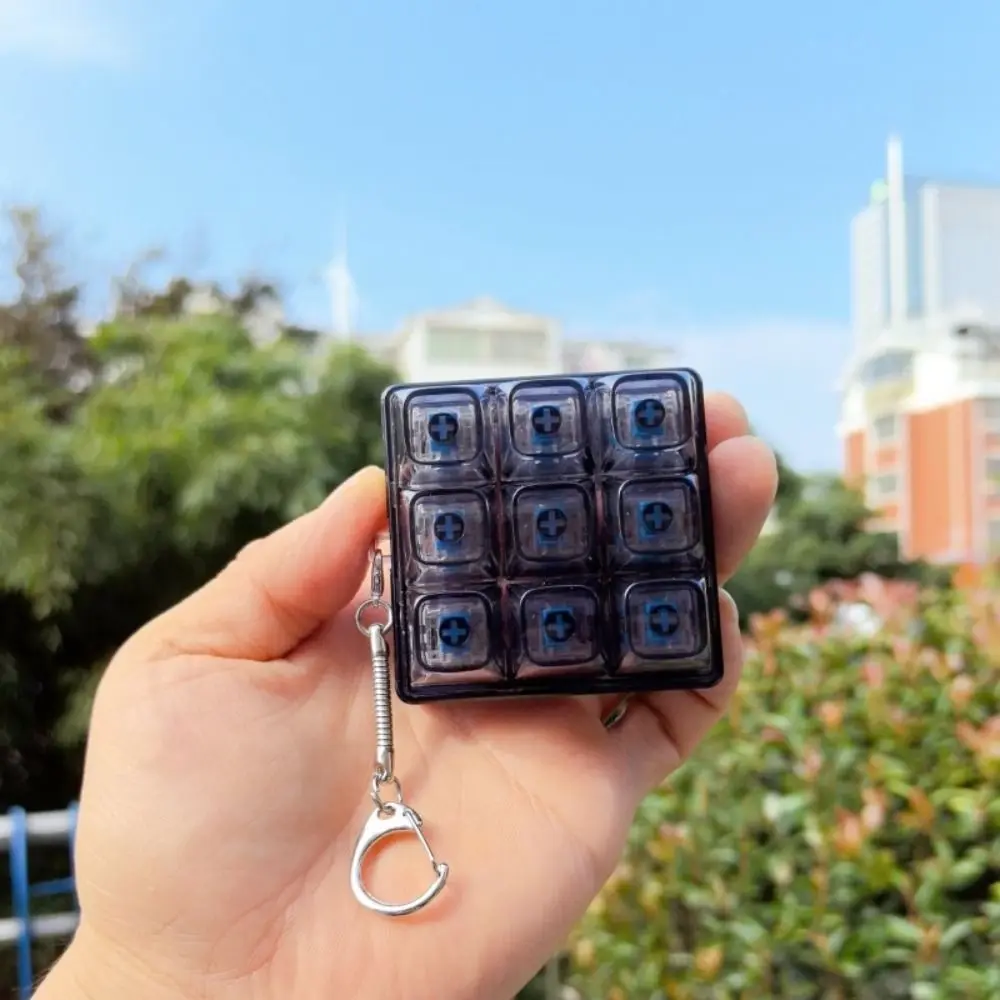 

9-button Keyboard Keychain Shaft Tester Calming Keyboard Caps Toy Relaxing Sensory Mechanical Keyboard Keyring Kids Teens