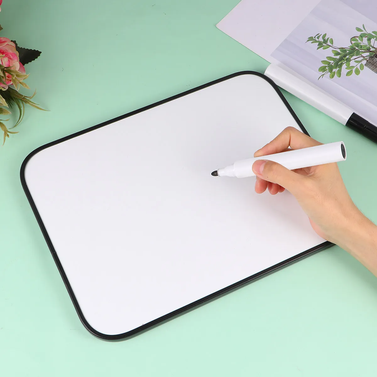 1Pcs Hanging Magnetic Whiteboard for Education Drawing Writing Practice Fun Interactive Learning Tool 21x28cm Black Plastic