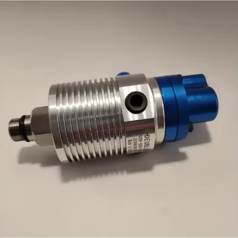 for High Speed Rotary Union Water Outlet Connector for CNC Machining Center Coolant System Swivel Joint Industrial Automation