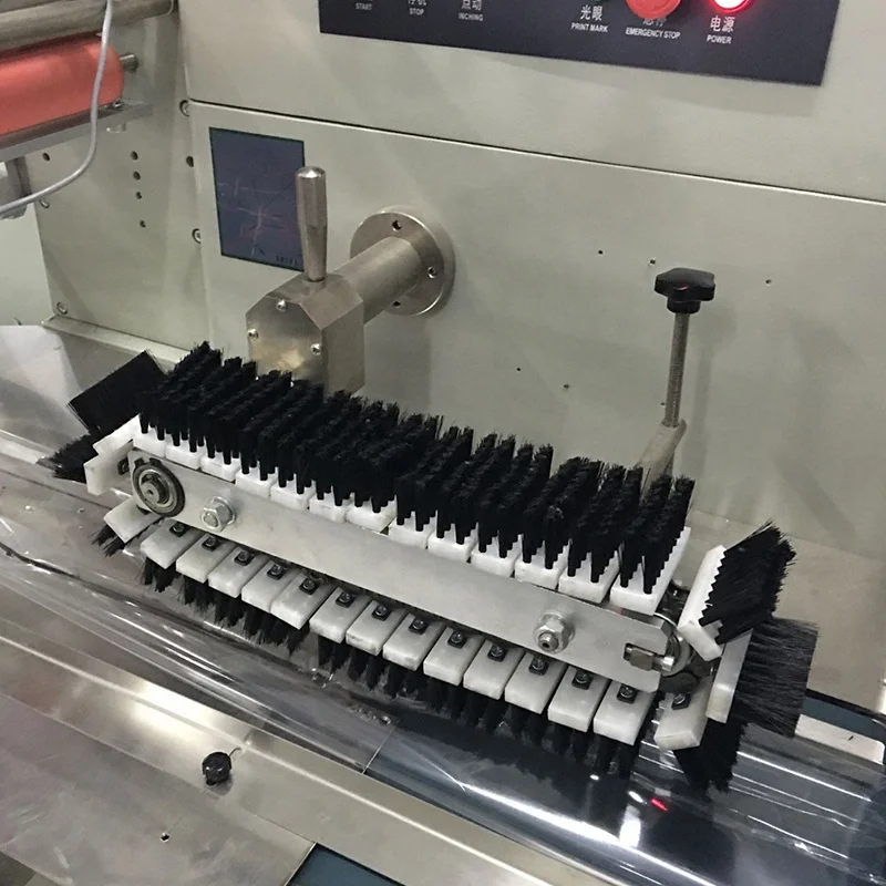 آلة تعبئة الأكياس البلاستيكية الأوتوماتيكية للفواكه والخضروات الطازجة