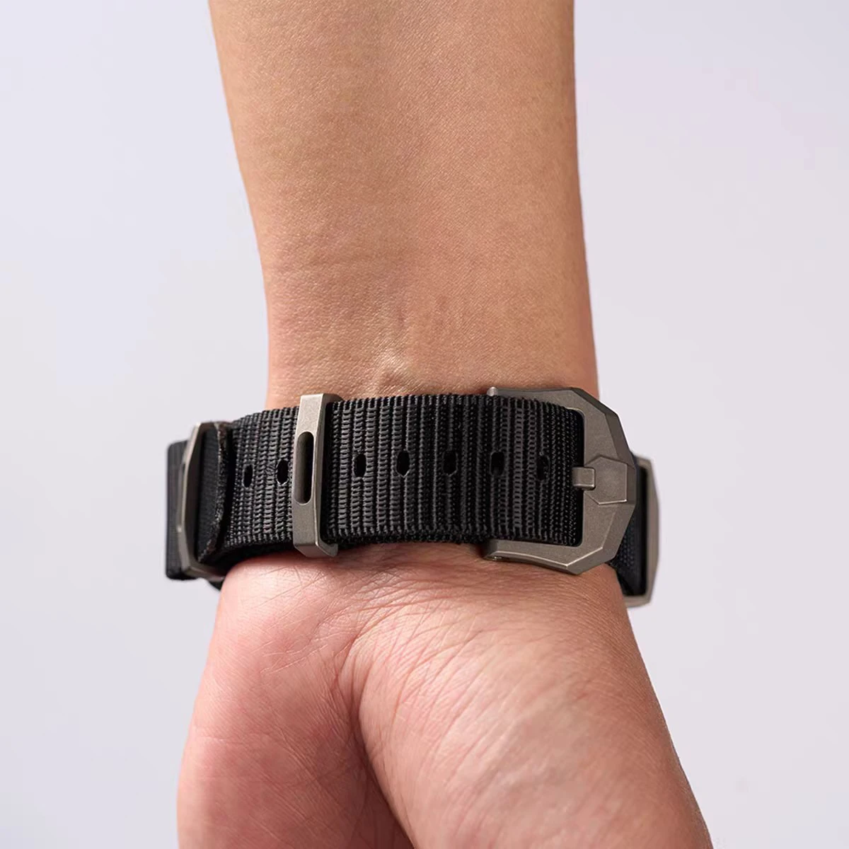 1 Piece Nylon Watch Strap with Titanium Buckle and LOOP 20mm Width