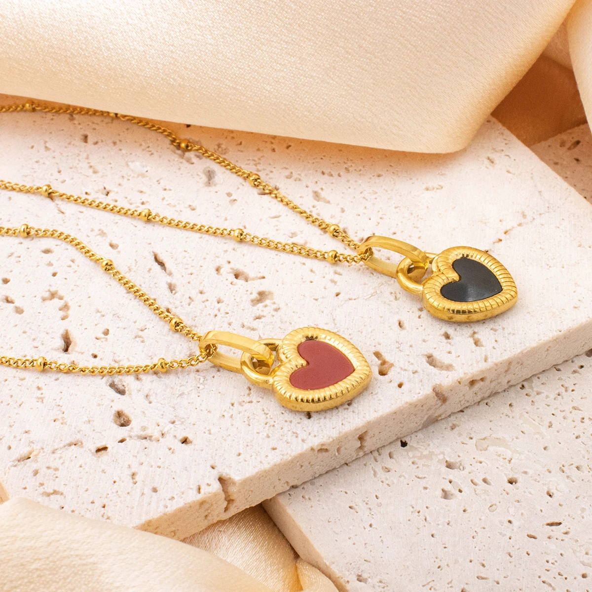 

Women's Red Heart Pendant Necklace Gold Color Stainless Steel Chain Jewelry Gift for Party Love Necklaces