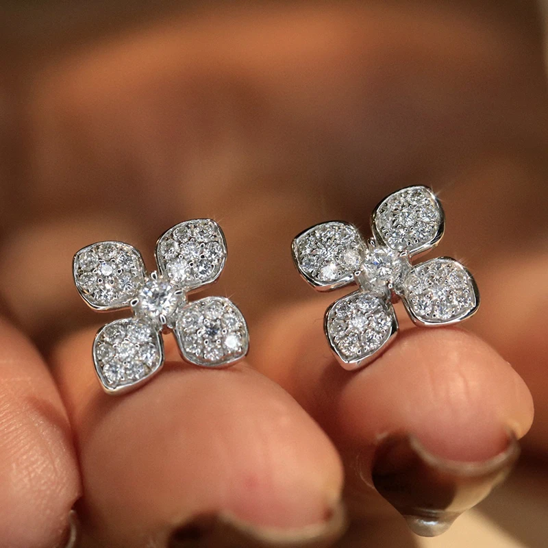 KUGG 100% 18K أقراط الذهب الأبيض النساء 0.60 قيراط الماس الطبيعي الحقيقي وأقراط فاخرة أنيقة تصميم عالية مجوهرات الحفلات