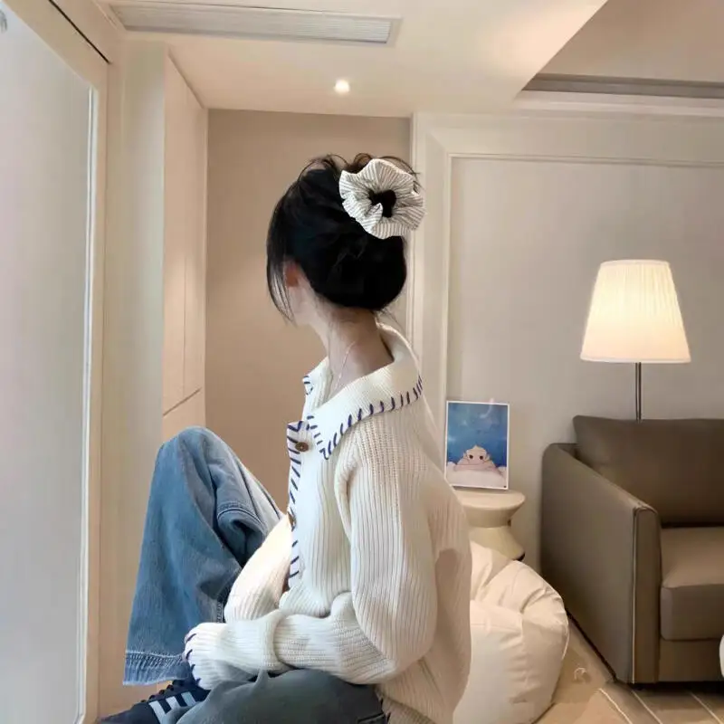 Cárdigan con solapa para niña, suéter con franjas de diferente Color para otoño e invierno, ropa interior de viento perezoso, Tops holgados de estilo Preppy, prendas de punto para mujer al por mayor