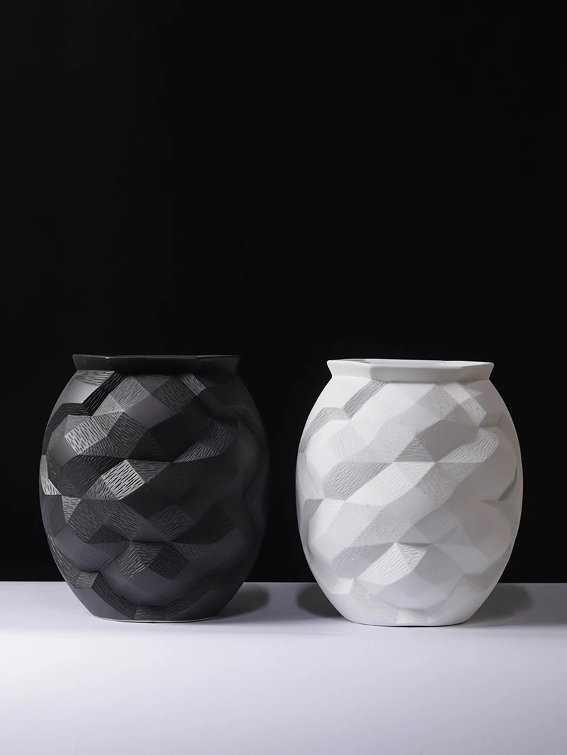 Modern Minimalist Nordic Italian Ceramic Vase Home Decor Sample Room Soft Decoration Creative Texture Matte Surface Home Decor