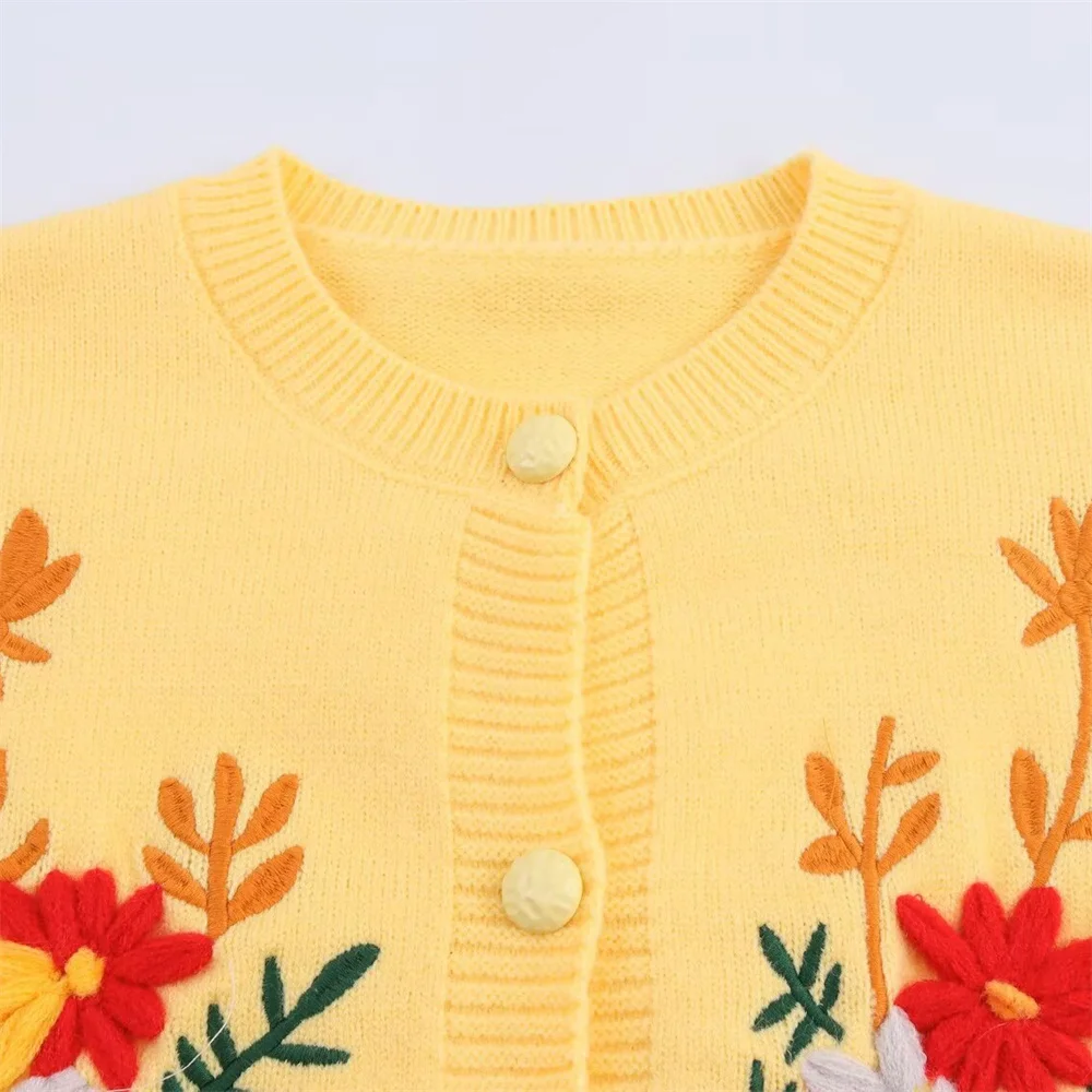 Damski jesienny nowy produkt, swobodny, uniwersalny, haftowany, asymetryczny kardigan z dzianiny z konopi, z okrągłym dekoltem.