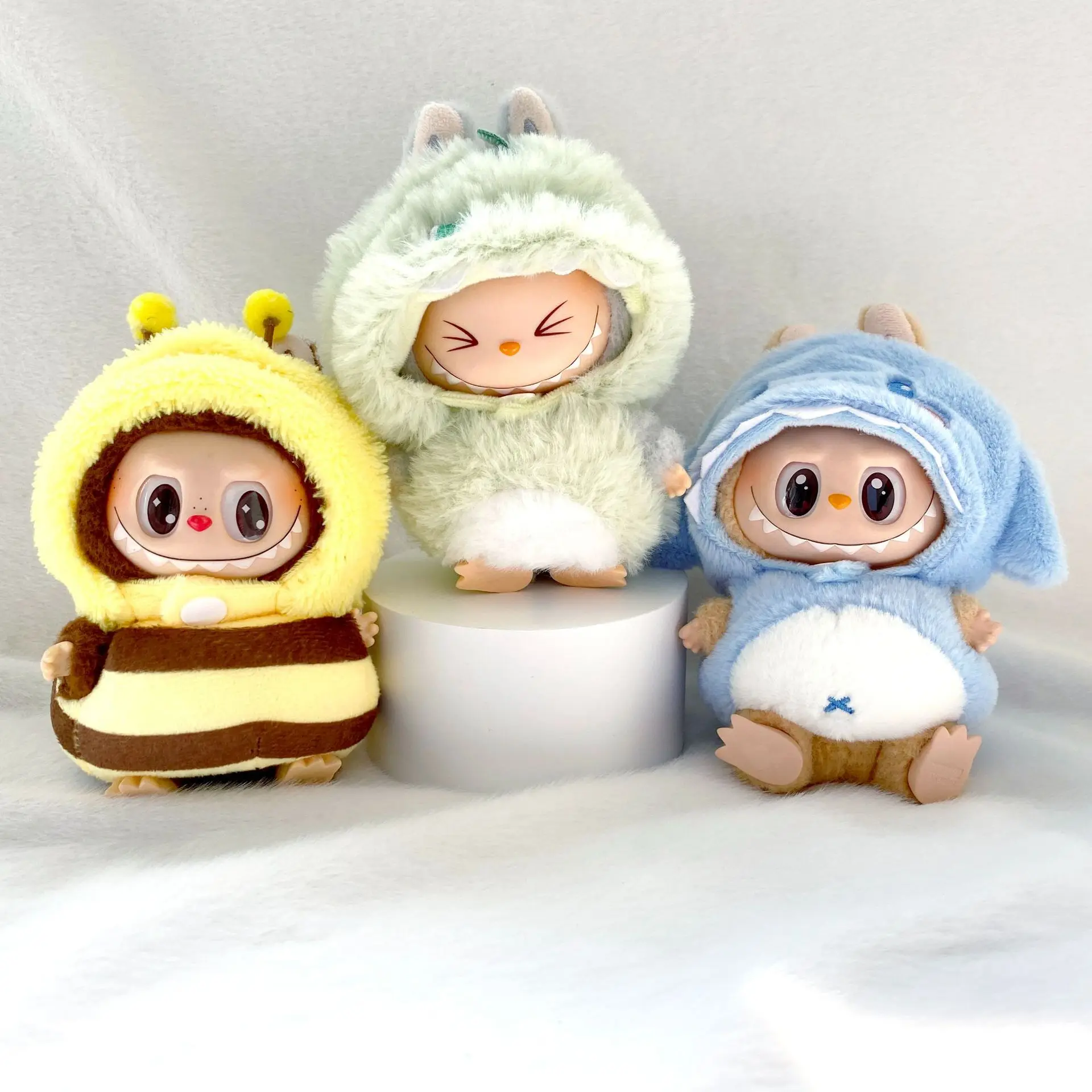 

Cute Cartoon Green Dinosaur Outfit for Labubu Plush Clothes Fashion Shark Macaron Korea Style Clothes for Labbubu Accessories