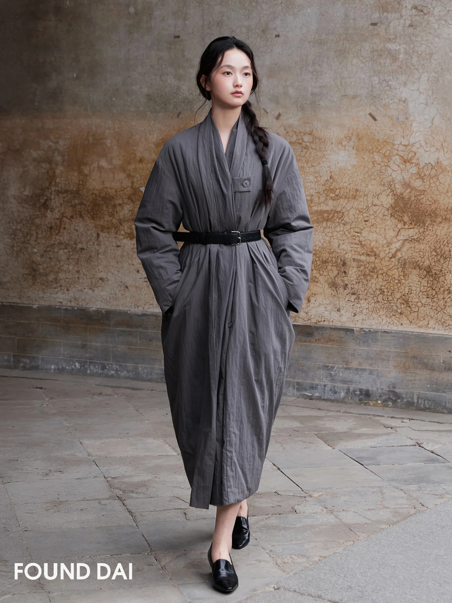 

Лимитированная серия: Ультрадлинное пальто из белого гусиного пуха с поясом, теплое, прямого кроя, с длинными рукавами, для женщин