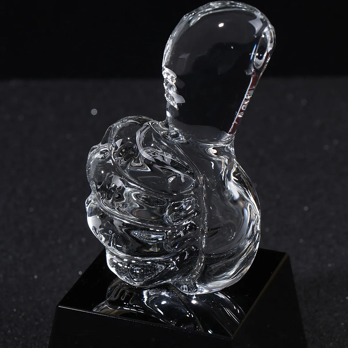 

1 шт. Креативный хрустальный трофей-кубок для награждения на вечеринках, в играх, в классе, на спортивных мероприятиях, банкетах, на легкоатлетических соревнованиях, в качестве награды за выдающиеся достижения