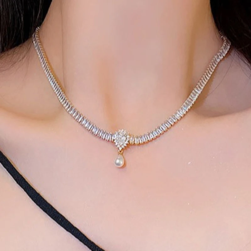

Luxury Zircon Pearl Necklace for Women, Retro Unique Teardrop Pendant Choker, High-End Minimalist Fashion Jewelry Bestseller