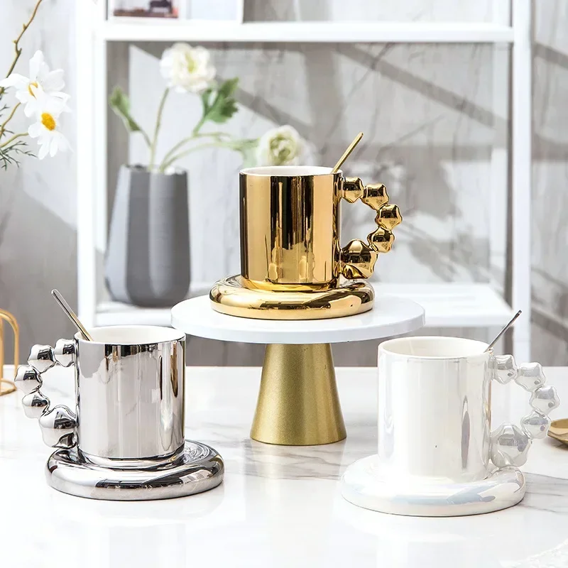 High-value colorful pearlescent ceramic coffee cup, golden mug plate, light luxury Nordic style tea, breakfast water cup