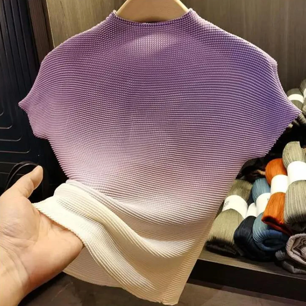 

Classic gradient color short sleeved stand up collar corn grain pleated top for women's summer new slimming T-shirt