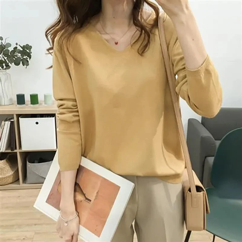 

2024 Womens Sweaters Spring Autumn V-neck Knitted Pullovers Loose Bottoming Shirt Cashmere Fashion Jumper Solid Pink Sweater