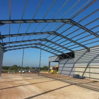 Aangepaste geprefabriceerde huisbouwconstructie Stalen frame Hangar schuur Stalen structuurmagazijn