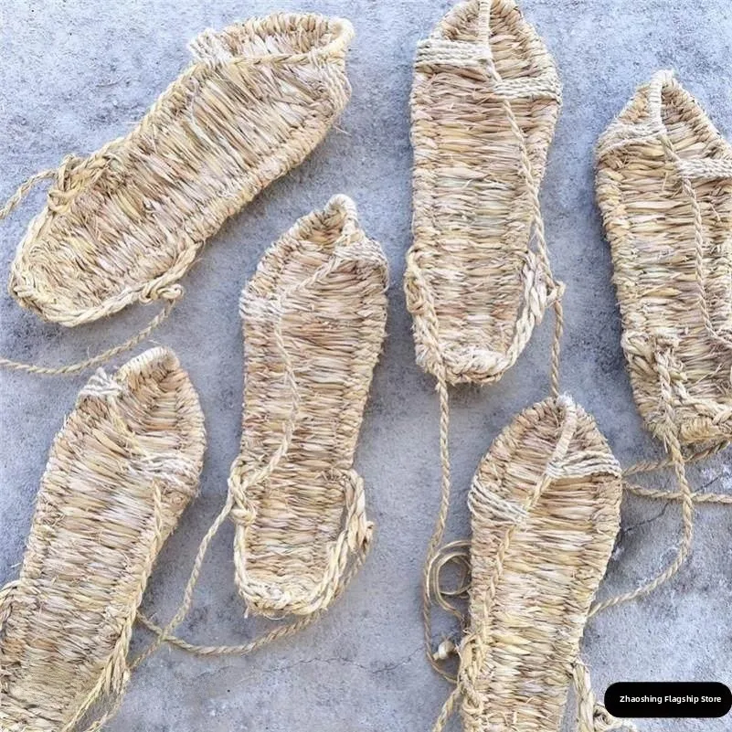 

Handwoven Traditional Natural Rattan Straw Shoes Men's Women's Summer Breathable Flat Heel Slip-On Casual Retro Grass Shoes