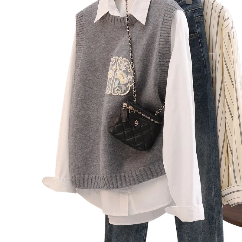 Leisure Spring and Autumn Round Neck Knitted Vest Sleeveless Loose New Sweater Shoulder Outer Pullover