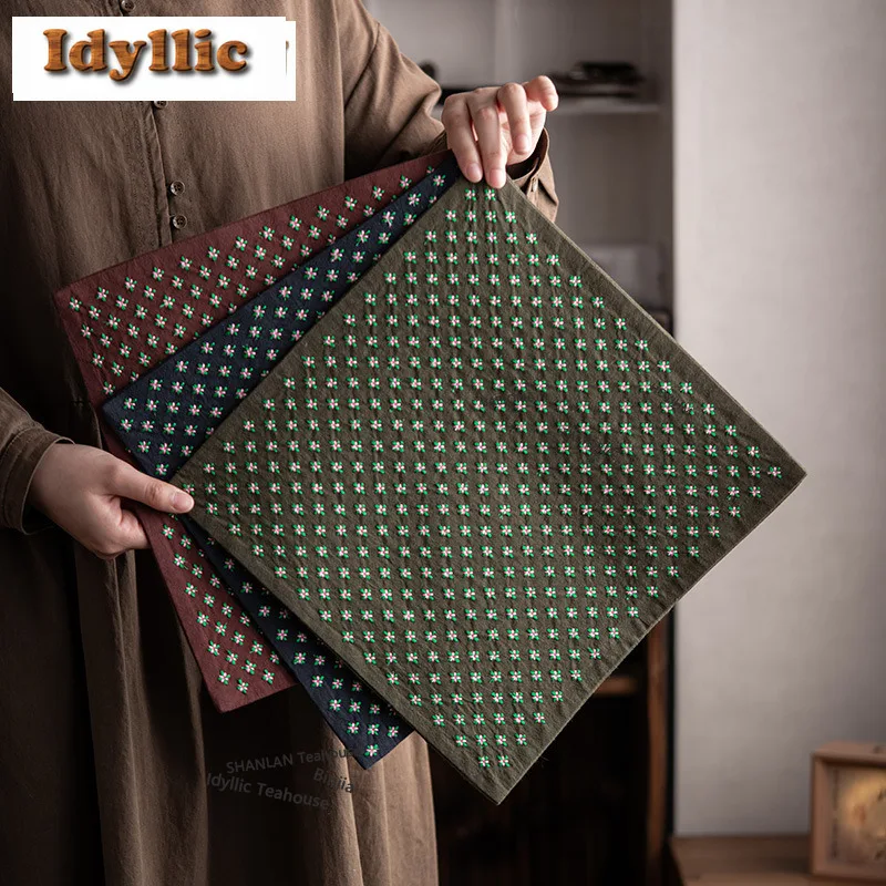 HOYIHM Handmade Embroidered Brocade Small Daisy Tea Table Mats Vintage Drink Coaster Dinner Table Cloth Mat Teaware Accessories