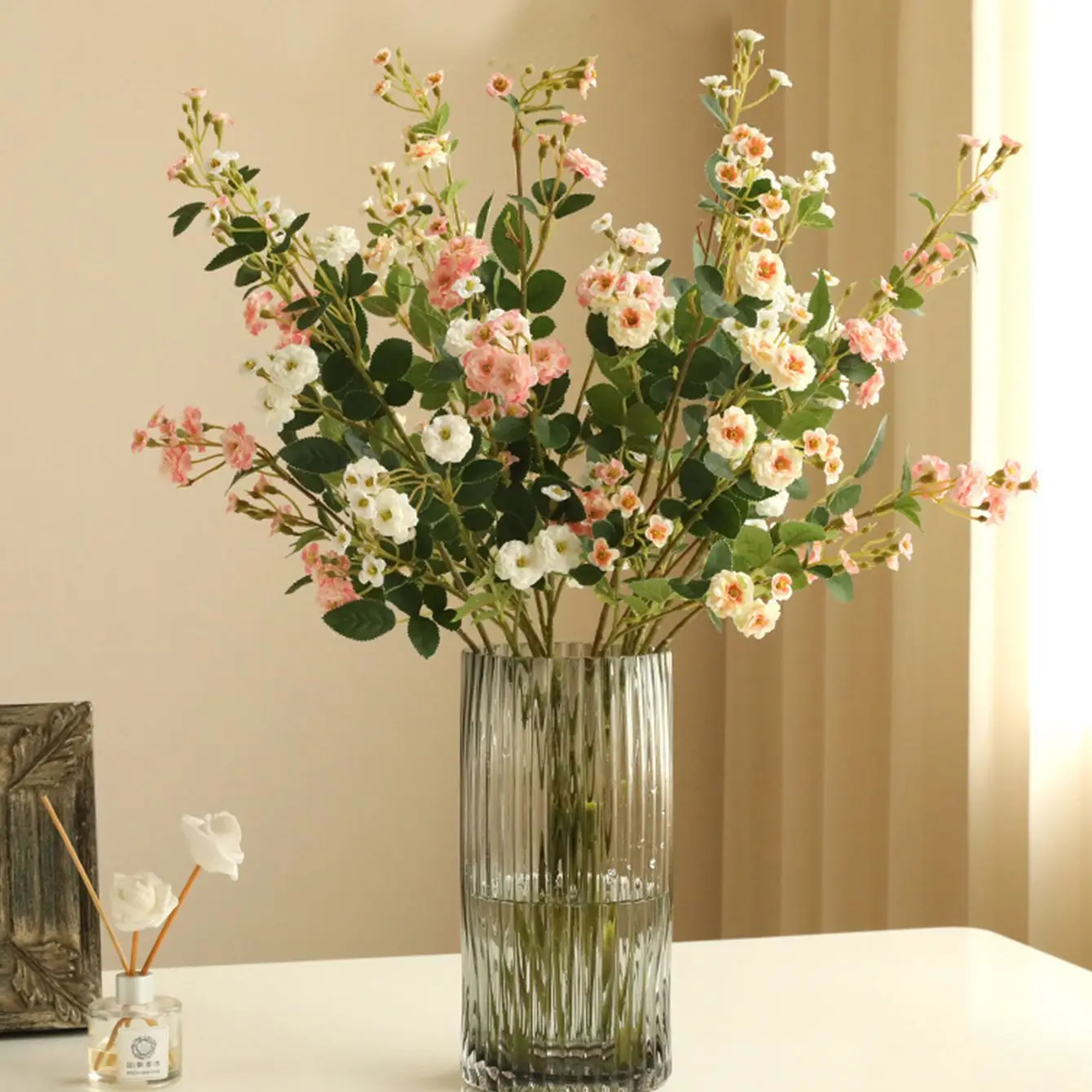 Künstliche Blumen Handgefertigter Gänseblümchen-Strauß Modische Heim- und Gartendekoration DIY-Kranz-Material Hochzeit Braut Bankett Festival Dekoration