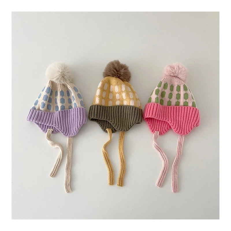 

Детская вязаная шапка в корейском стиле с ремнями, большой помпон, красочная клетчатая шапка-ушанка для мальчиков и девочек, осенне-зимняя теплая шапка