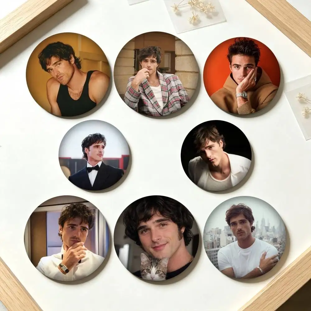 J-Jacob Elordi Actor 25 32 44 58 75mm Badges Personalized Round Brooches Pins Accessory Gift