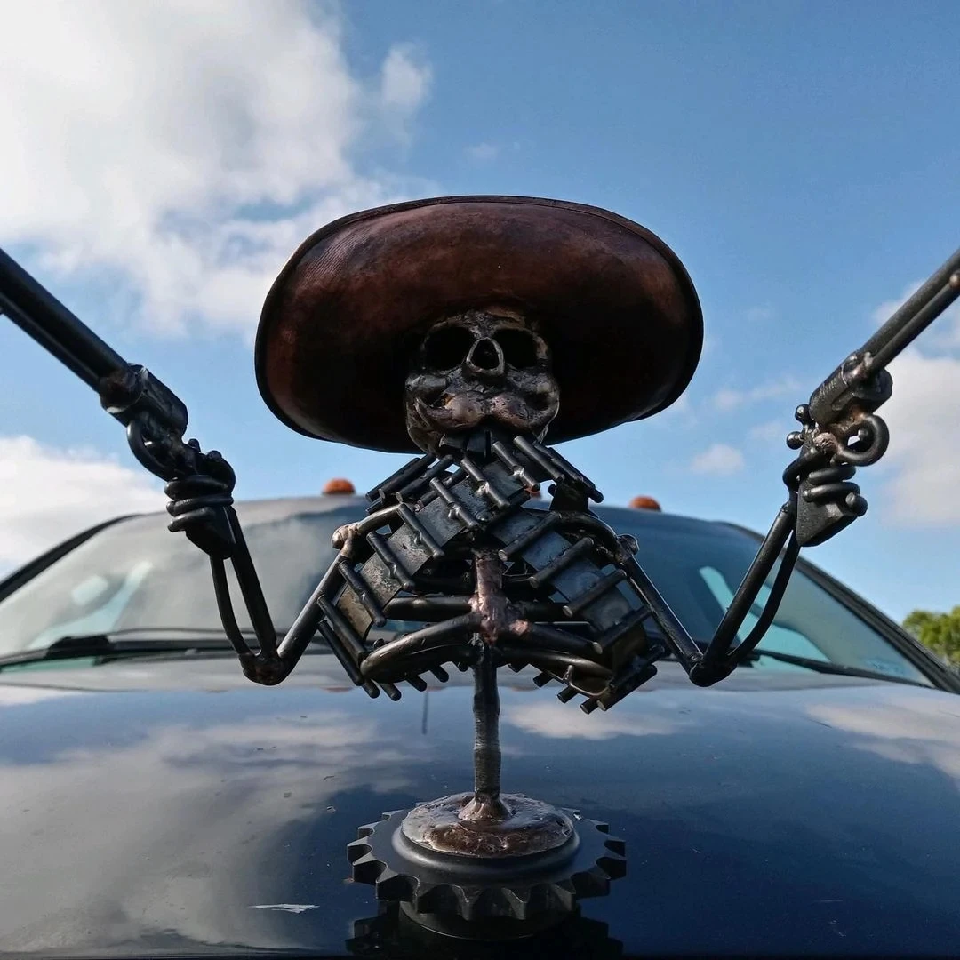 Cowboy Skull Gunslinger Hood Ornament Sculpture Rod 3D Metal Automotive Emblems Cowboy Skeleton Statue Decor For Board