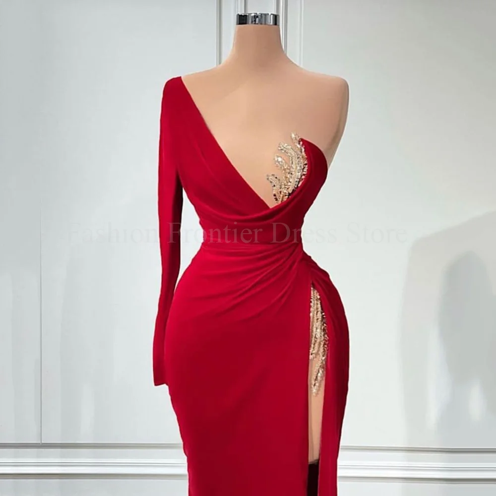 Preciosos vestidos de fiesta con cuello en V, un hombro, sirena, lado alto, apliques divididos, manga larga, rebordear, vestidos de fiesta de noche hechos a medida