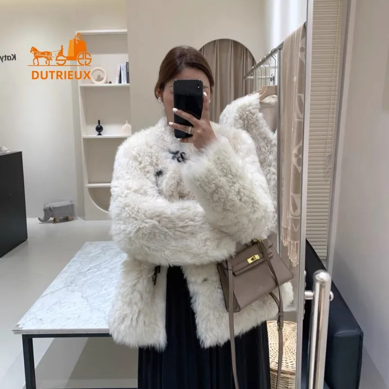 Winter New Fur Coat for Women Short Small V-neck Sheepskin Wool Tuscan Fur Coat Stand Collar Button Tassel Jacket Coat for Women