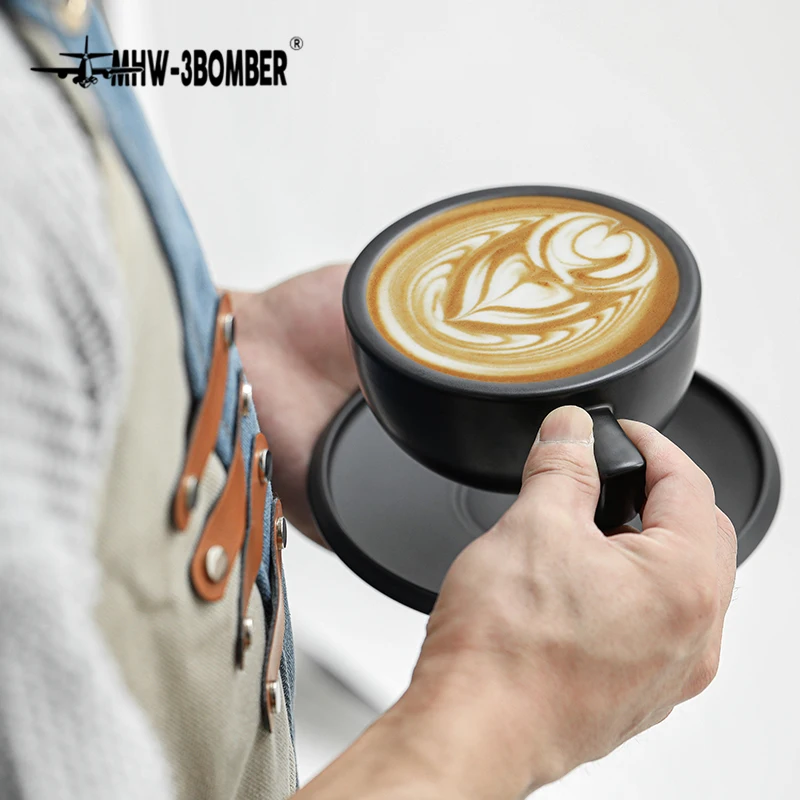 

MHW-3BOMBER Professional Espresso Latte Coffee Cup Set Pop Art Ceramic Mug With Saucers Home Office Tea Cups Chic Bar Accessory